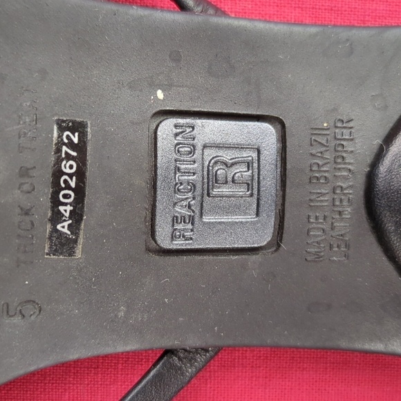 Kenneth Cole Reaction "Trick or Treat" Minimalist Sandals with Bling - Picture 11 of 11